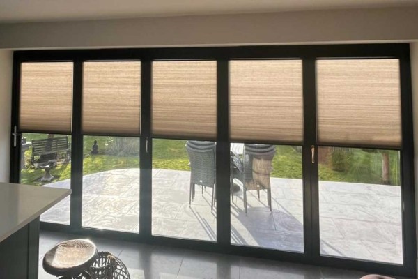 blinds-fi-fold-doors